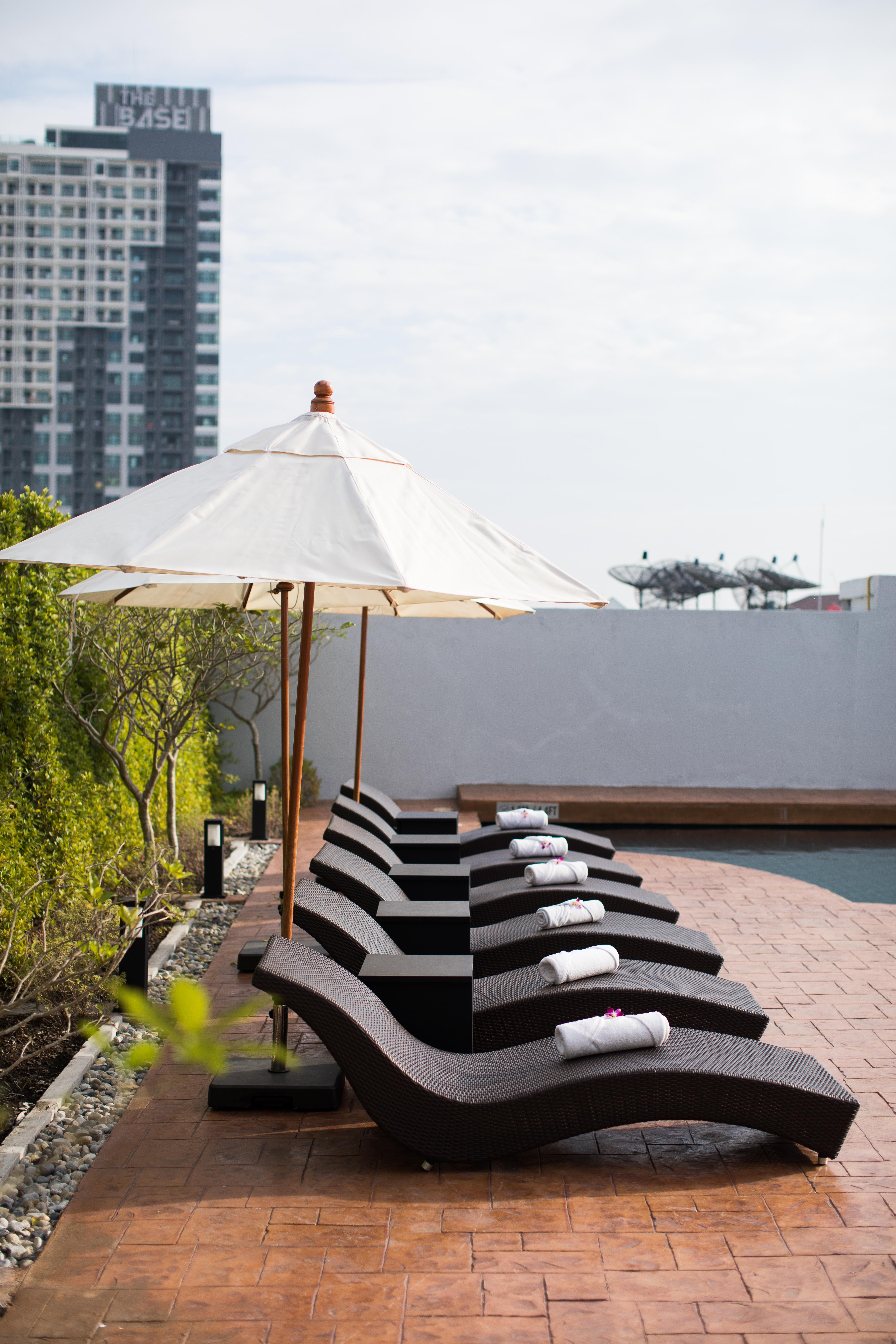 Journeyhub Pattaya Central Exterior photo